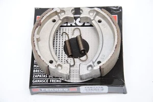 Ganasce Freno Posteriore PEUGEOT Sum-up 125 dal 2008 al 2011 FERODO FSB731A - Foto 1 di 1