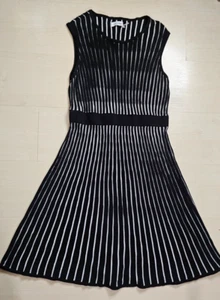 Calvin Klein Womens Fitted Flare Dress Large Acrylic Sleeveless Black - Picture 1 of 10