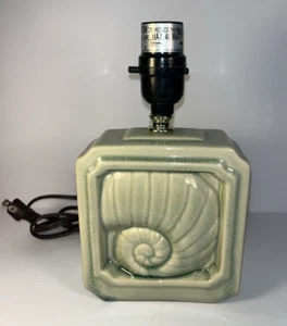 Vintage Crackled Glaze Seashell TISCHLAMPE hellgrün Keramik - ohne Schirm - funktioniert - Bild 1 von 12