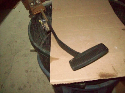 Pieza de montaje de pedal de freno Ford Super Duty 1999-2007 F250 350 450 Foto 1 de 2