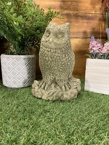 STONE GARDEN OWL ON A LOG GIFT CONCRETE ORNAMENT - Picture 1 of 8