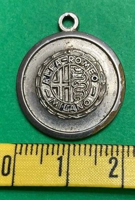 Ciondolo in metallo ALFA ROMEO Concessionaria FARO Perugia - Immagine 1 di 2