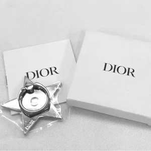 Bague téléphone portable Dior ton argent étoile poignée Tok support téléphone + boîte cadeau + sac à poussière - Photo 1 sur 9