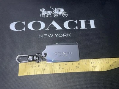 Chaveiro/hangtag Coach New York metal preto - Imagem 1 de 3