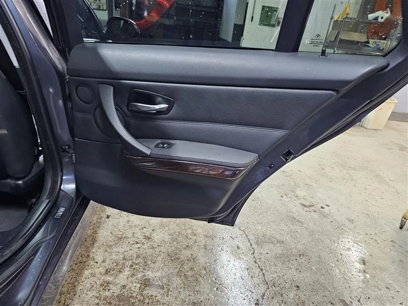 Rear Door Trim Panel BMW 325I PASSENGER 06 - Image 1 of 1