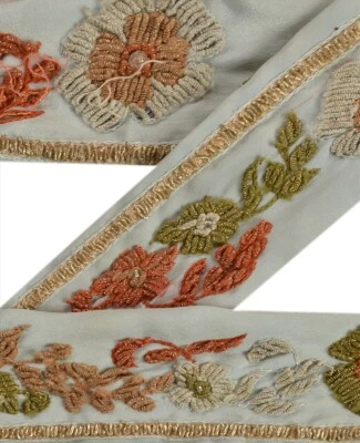 Borde de sari gris de colección Sanskriti con cuentas artesanales indias borde 1 yarda de encaje Foto 1 de 4