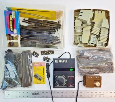 Lot Model Railroad Tracks - MRC Tech II Railpower 1400 - UNTESTED - PARTS ONLY - Image 1 of 4