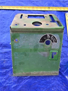 🔩 John Deere Panel AM104224 & Screen M73345 Fits 322 330 332 Diesel Tractor - Picture 1 of 6