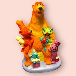 Vintage Bär im großen blauen Haus Sparschwein Münze Disney Jim Henson fehlender Stecker 9 Zoll - Bild 1 von 5