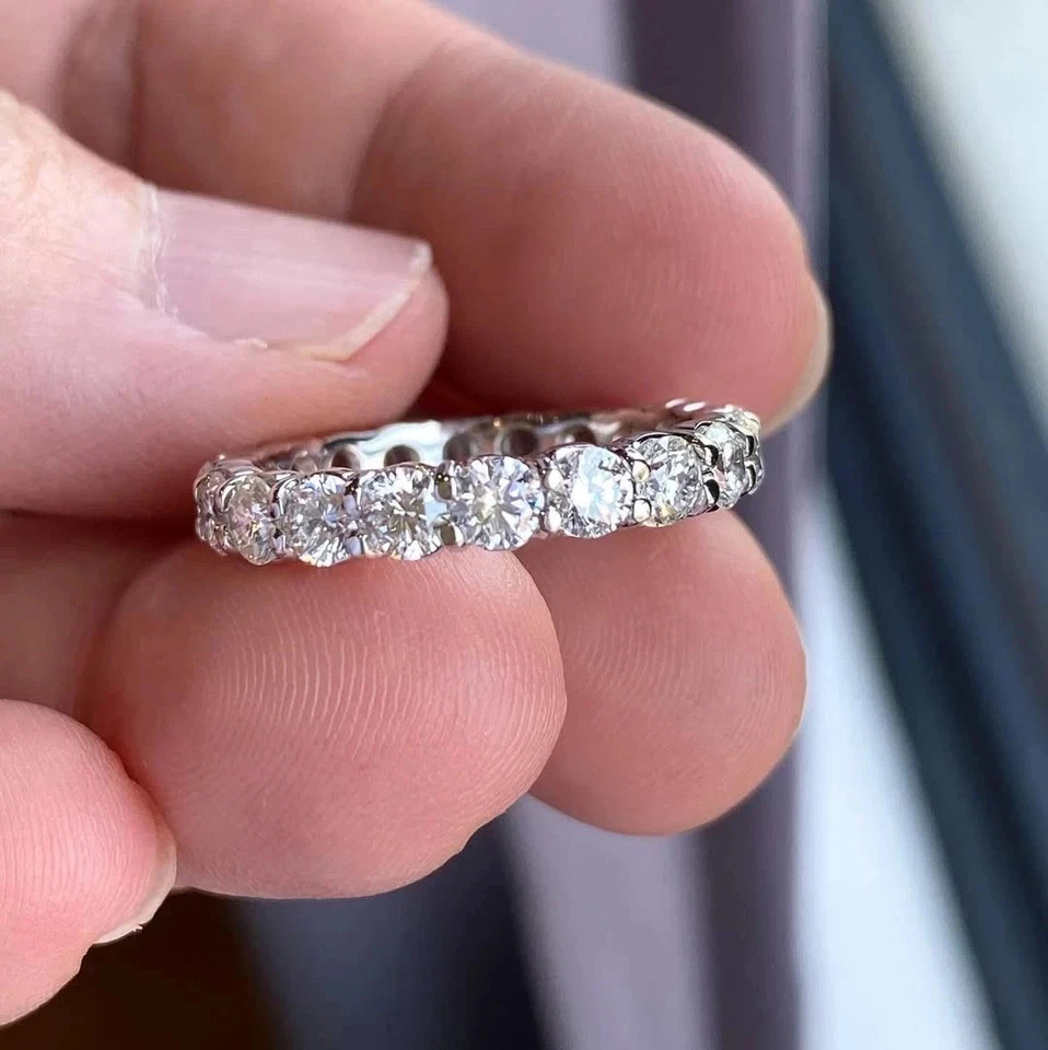 3.15 克拉圆形切割天然钻石永恒结婚戒指 18K 白金尺寸 6 7 8 — 第 1/4 张图片
