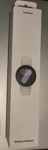✅ NEW SEALED Samsung Galaxy Watch 7 44mm LTE Unlocked SILVERR SM-L315UZSAXAA - Picture 1 of 5