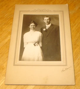 Antique 1913 Beautiful Woman & Man Black & White Cabinet Card Wedding Photo 6x9 - Picture 1 of 5