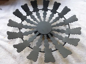 Español(?) Soporte de cuenco de hierro inusual hecho a mano para flores de frutas, etc. - Imagen 1 de 6