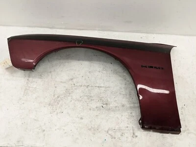Dodge Challenger 2008-2023 panel de guardabarros delantero izquierdo fabricante de equipos originales usado #271816 Foto 1 de 4