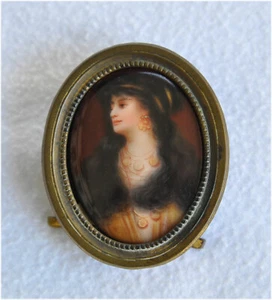 Porzellan-Miniatur Lupenmalerei 19. Jh. - Messalina - Bild 1 von 3