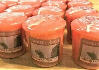 LOTE DE 12 Yankee Candle retirados "MITONES DE LANA CALIENTE" ~ Votivos de muestra ~ RARO ~ NUEVO Foto 1 de 2