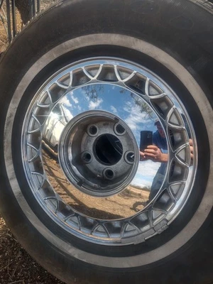 1994 CADILLAC FLEETWOOD BROUGHAM 15" CHROME WHEEL RIM (TIRE NOT INCLUDED!) Foto 1 de 4