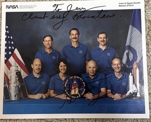 NASA HUBBLE MISSION STS-61 VINTAGE PHOTO SIGNED BY F. Story Musgrave - Bild 1 von 5