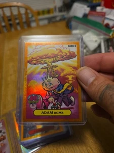 2025 Topps Worst Of Garbage Adam Bomb 07/25 Orange Garb-5 Garbahj - Picture 1 of 3