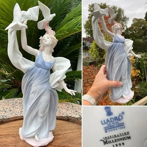 👀Estatuilla LLADRO "NEW HORIZONS" Inspiración Palomas MILLENNIUM C1999 15" CAJA COMO NUEVA - Imagen 1 de 16