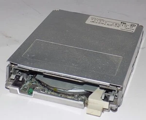 VINTAGE- PANASONIC JU-257A373P 3.5" 1.44MB FLOPPY DISK DRIVE IDE ( MATSUSHITA) - Picture 1 of 6