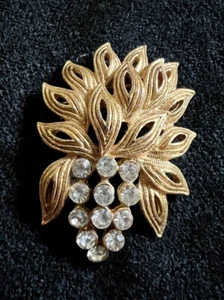 Vintage Gold Plated Peacock Feather Pineapple Rhinestone Crystal Brooch Pin - Picture 1 of 12