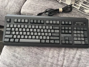 Wired Toshiba Noteworthy Keyboard With Cord! Excellent Condition - Picture 1 of 1