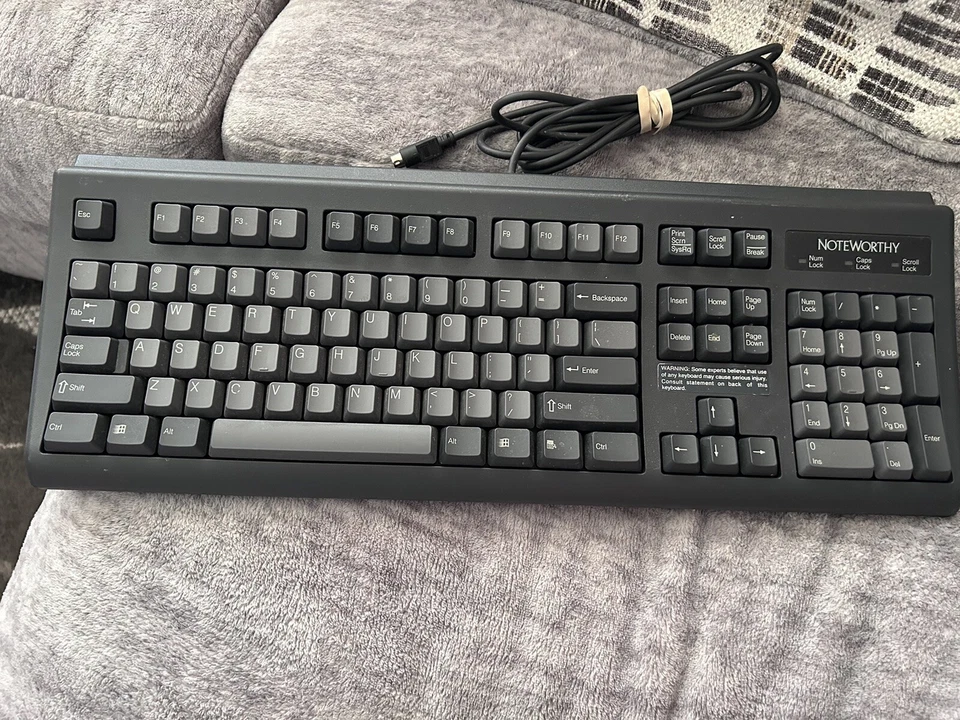 Wired Toshiba Noteworthy Keyboard With Cord! Excellent Condition - Image 1 of 1