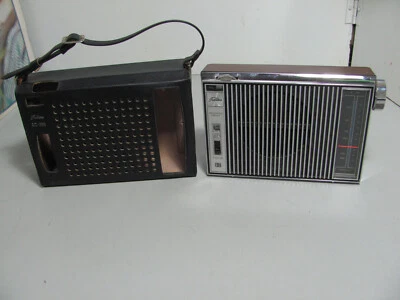 Vintage Toshiba Radio Model IC-3108 In Near Mint Condition & Case Made In Japan - image 1 of 4