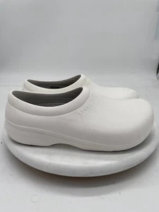 Crocs Clogs Work Shoes Dual Comfort Womens Size Men 8 Women 10 White Slip On - Picture 1 of 14