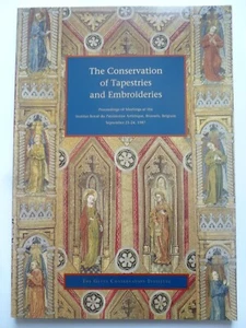THE CONSERVATION of TAPESTRIES and EMBROIDERIES (1989) – Textiles - Picture 1 of 20