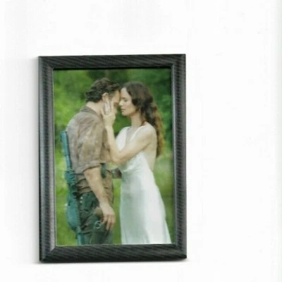 THE WALKING DEAD SEASON 3 PART 1 TRADING CARDS SHADOWBOX CARD GF-07 - Image 1 of 4