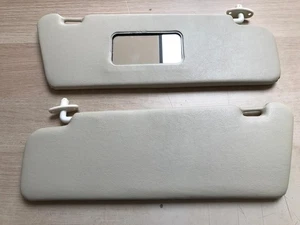 Sonnenblenden links + rechts Set in der Farbe CREME für Mercedes W124 W201 NEU - Picture 1 of 3