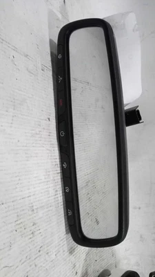 Used Front Center Interior Rear View Mirror fits: 2016 Hyundai Genesis w/automat - Image 1 of 4
