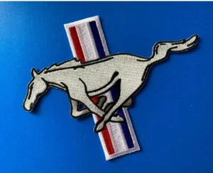 Klassischer Mustang Logo bestickter Aufnäher 7""x5"" Ford - Bild 1 von 2