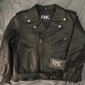 Chaqueta de moto de cuero negra FMC para dama talla XL recortada nueva - Imagen 1 de 4