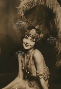 Roaring Twenties Vintage 1920's Photo of Flapper Woman Portrait 79 Gatsby - Bild 1 von 2