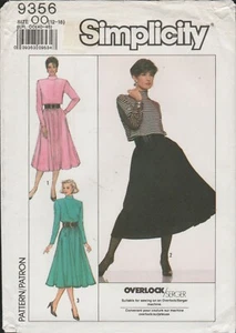 Simplicity 9356 angedeutetes Rollkragenkleid Muster für Strick Misses Größe 12-18 ungeschnitten - Bild 1 von 5