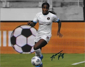 Signed Nichelle Prince Team Canada Womens Soccer 8x10 Photo #6 Original - Picture 1 of 2