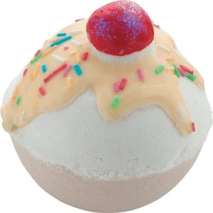 5037028249062 Bomb Cosmetics Cherry Bathe-Well Bath Blaster musująca kula do kąp - Bild 1 von 1