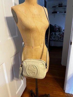 Auténtico Bolso Bandolera Gucci Soho Disco en Cuero Blanco Foto 1 de 4
