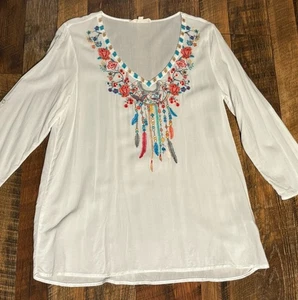 Grand & Greene Women Floral Embroidered Top Small Feather Dream Catcher Boho - Picture 1 of 18