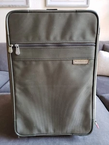 BRIGGS & RILEY Baseline 2-Wheel EXPANDABLE 22" Carry-On Olive U21NX-7 EXCELLENT! - Picture 1 of 24
