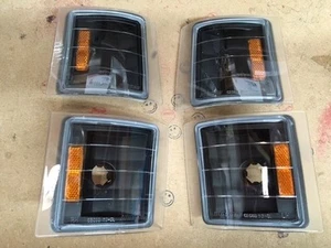 94-99 Chevy Suburban Tahoe Silverado Truck C10 4pc Corner Black Amber Reflector - Picture 1 of 3
