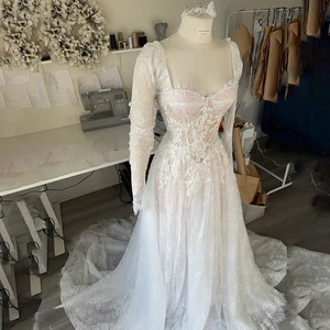 A Linie Langarm Spitze Brautkleider Applikation V-Form Schnürung Brautkleider - Bild 1 von 7