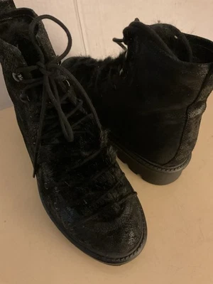 Botas de combate Seychelles para mujer de cuero sintético negro metálico talla 6 Euro 36 Foto 1 de 4