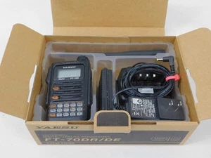 Yaesu FT-70DR Cyfrowy analogowy nadajnik-odbiornik radiowy Ham Dwuzakresowy (doskonały) - Zdjęcie 1 z 4