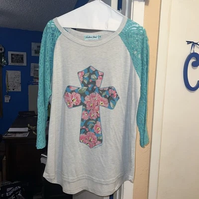 Top de mujer Southern Grace manga encaje cruz talla XL Foto 1 de 4