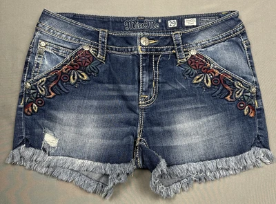 Pantalones Cortos Miss Me Deshilachados Talla 29 Floral Bordado Bolsillos Delanteros Denim Envejecido Foto 1 de 4