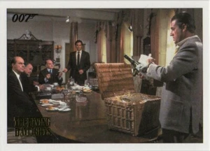 Tarjeta Paralela Dorada James Bond Archives 2016 Spectre #15 Living Daylights 085/125 - Imagen 1 de 1